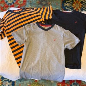 Like New Nautica Vneck T bundle boys sz L (14-16)